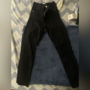 Black hight waist jean from Zara
